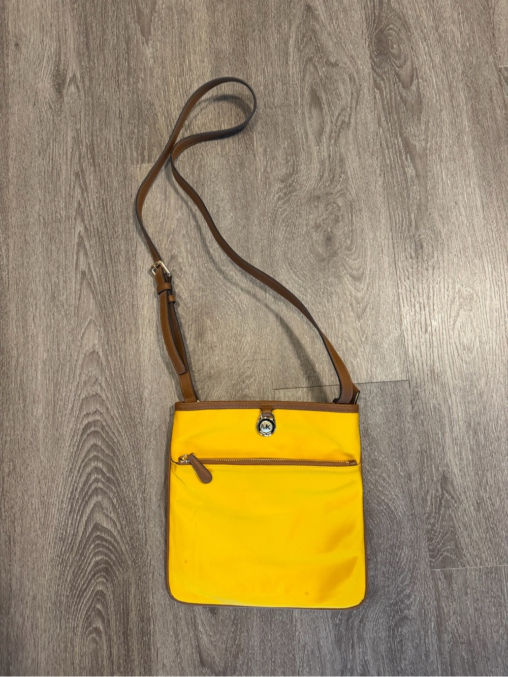 Michael Kors Kempton Sun Yellow Microfiber Pocket Crossbody Purse Shoulder Bag